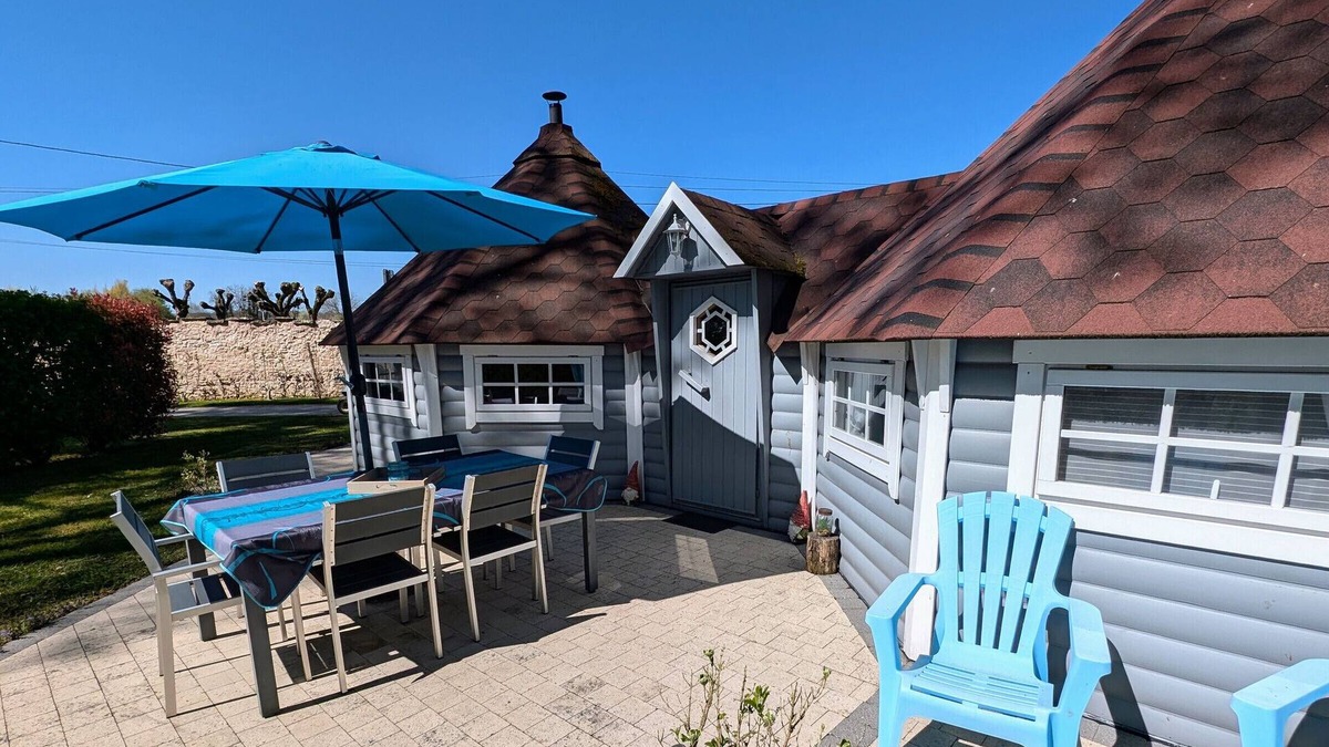 Mantoche Cottage | Unique Stays by the Saône River