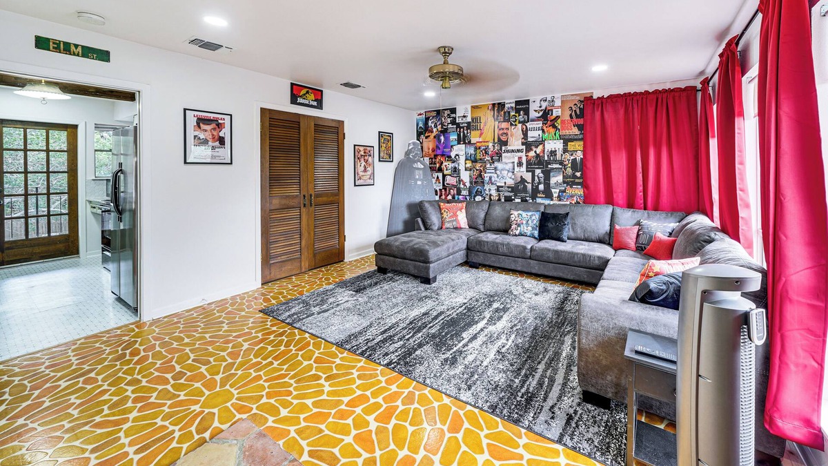 North San Antonio - SAT House | Unique & Stylish San Antonio Home w/Deck!