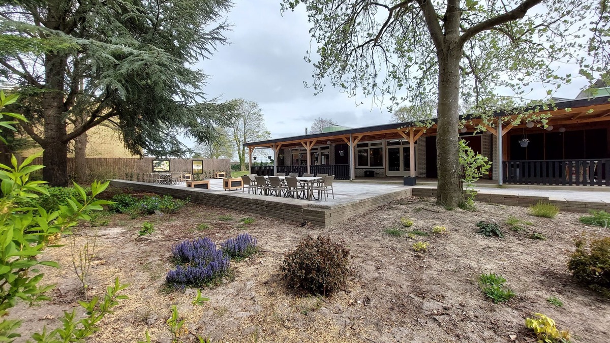 Rijs Villa | Unique vacation home with gym near forest & lake