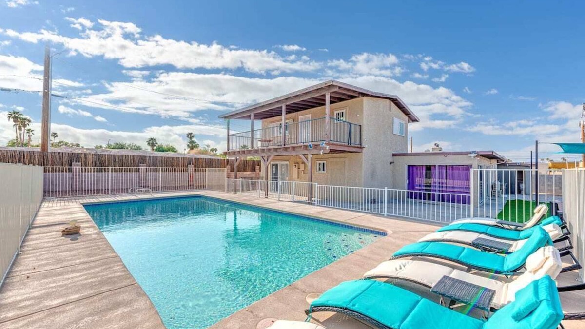 Paradise House | UNIQUE VACATION VILLA ON 30K SQ LOT WITH INDOOR HOT TUB SPA