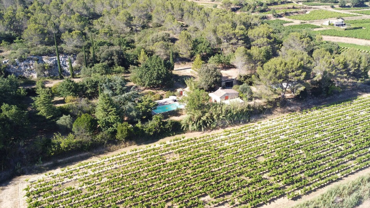 Bagnols-sur-Ceze Other | Unique view of Caesar's camp & vineyards - 2 Mazets on a hill -