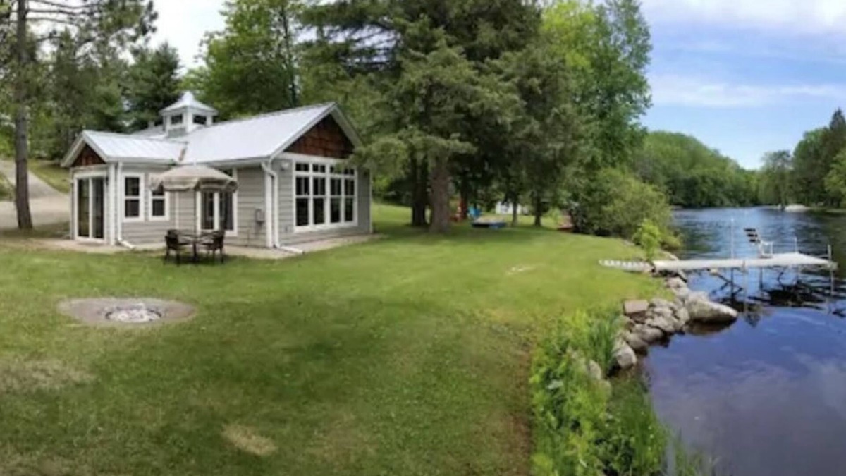 Goodman Cabin | Unique Waterfront Cabin on High Falls Flowage