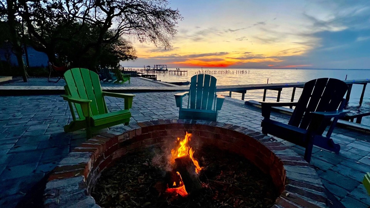 Gulf Breeze House | Unique waterfront home with amazing views, dock & firepit