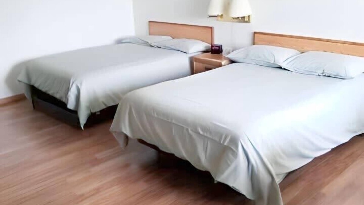 Wisconsin Rapids Apartment | Unit #22 - Snooze Motel