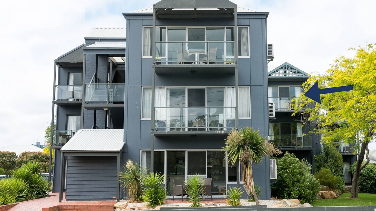 Lakes Entrance Apartment | Unit 9, Bellevue n'te Arm Apt
