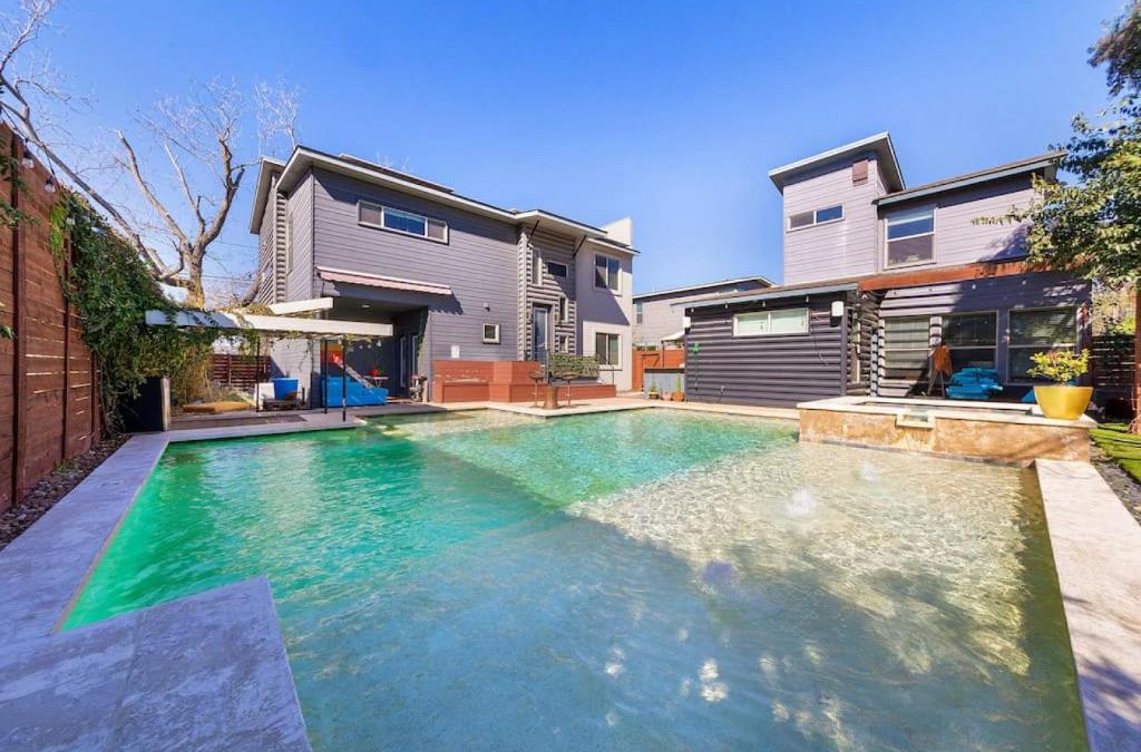MLK House | Unit B Cute 2 bed 2 bath private home with shared pool