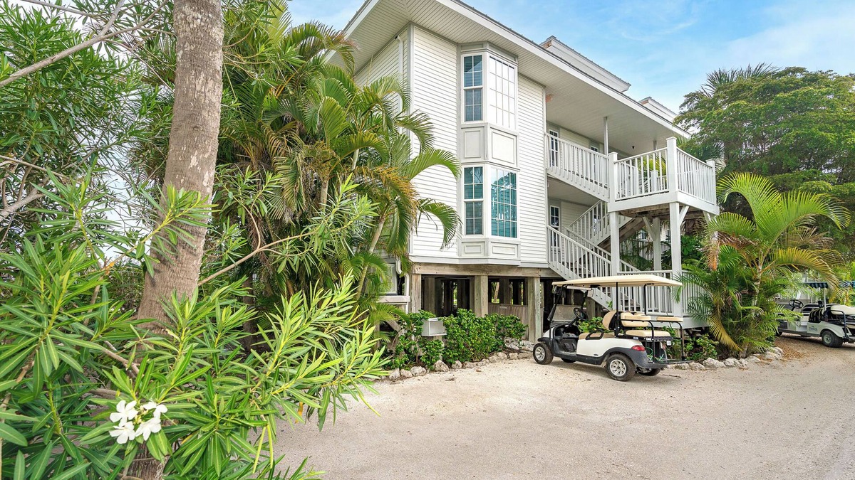 Palm Island Villa | Unobstructed View of the Gulf with Beachside steps and resort access A3311A