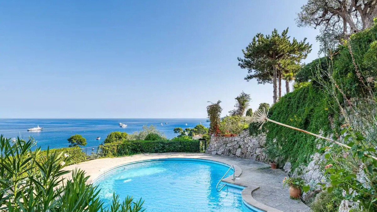 Saint-Jean-Cap-Ferrat Apartment | UNPARALLELED PANORAMIC VIEWS OF COASTAL BLISS IN VILLEFRANCHE AND CAP-FERRET