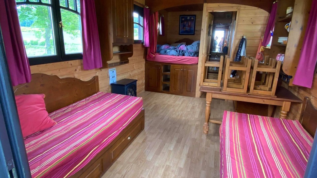 Marlhes House | Unusual accommodation (gypsy caravan) in the heart of Pilat