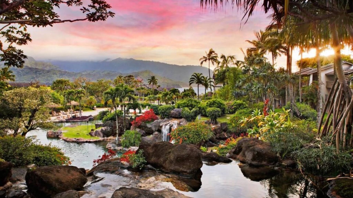 Princeville Hotel | Unwind and Enjoy Princeville's Beauty! 2 Relaxing Units, Kitchen, Swimming Pool!