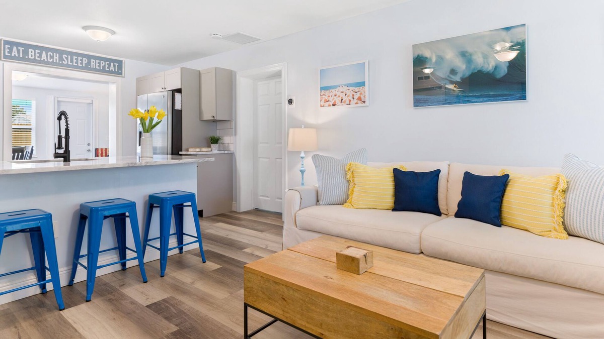 Rock Ridge House | Unwind @CoralParadiseVeroBeach🦩5 min beach - walk shops, restaurants & markets