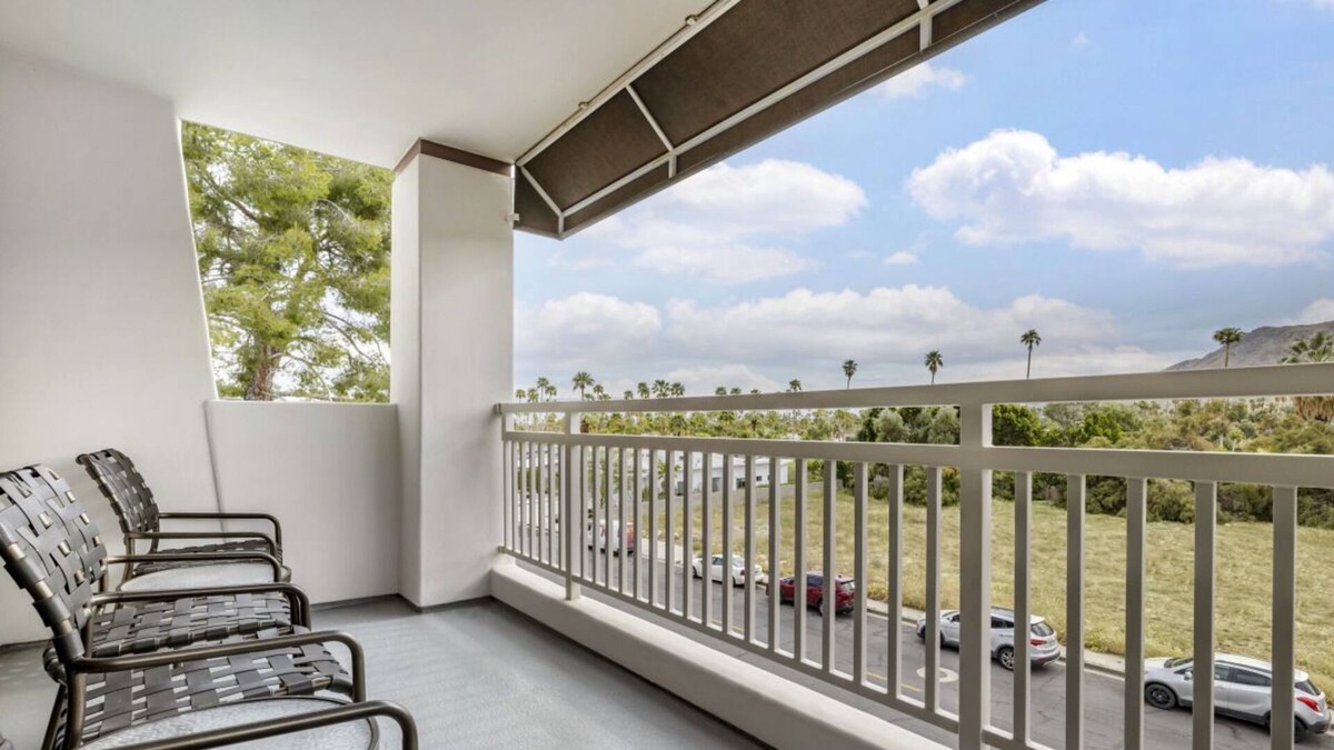 Canyon Corridor Resort | Unwind & Explore | Your Relaxing Retreat! 2 Spacious 2BR Suites w/ Living Area