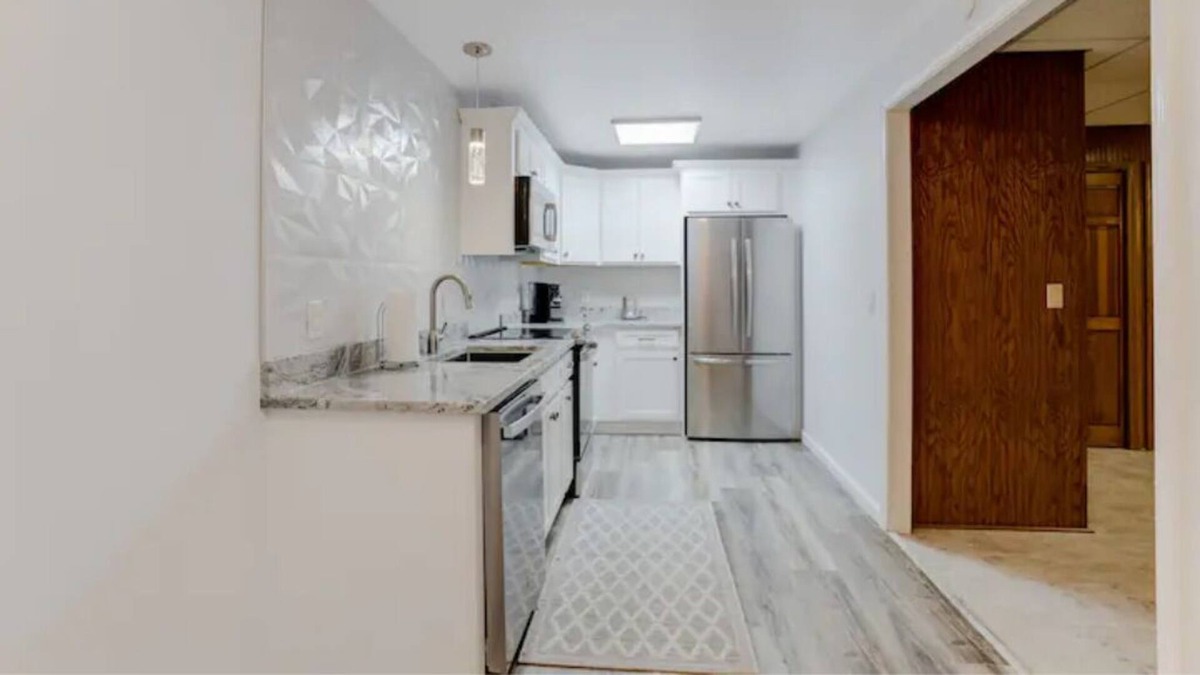 Easley Apartment | Unwind in a cozy woodland space ~King Bed