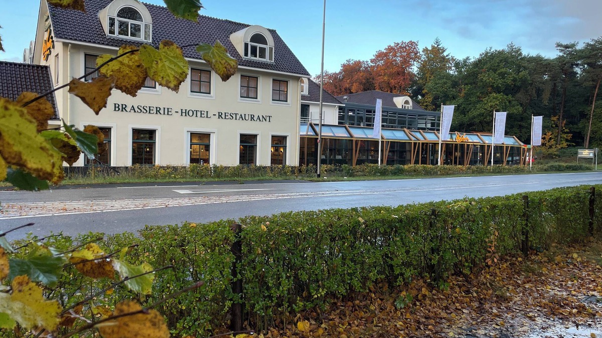Municipality of Zeist Hotel | Unwind in Zeist with On-site Pool, Dining, Free Parking, and a Peaceful Ambiance
