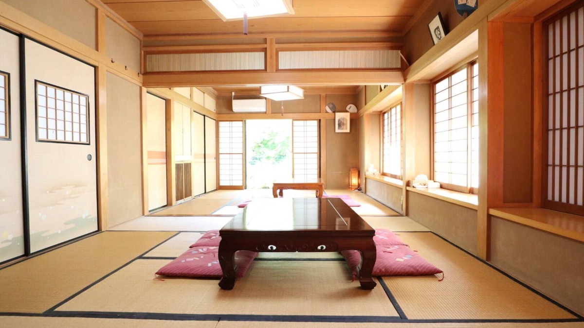 Katase House | ☆ Up to 21 people can rent a Japanese-style mansion 5 minutes on foot from Enoshima Station ☆ 10 minutes on foot from the sea/Kamakura sightseeing/WiFi/Full kitchen room
