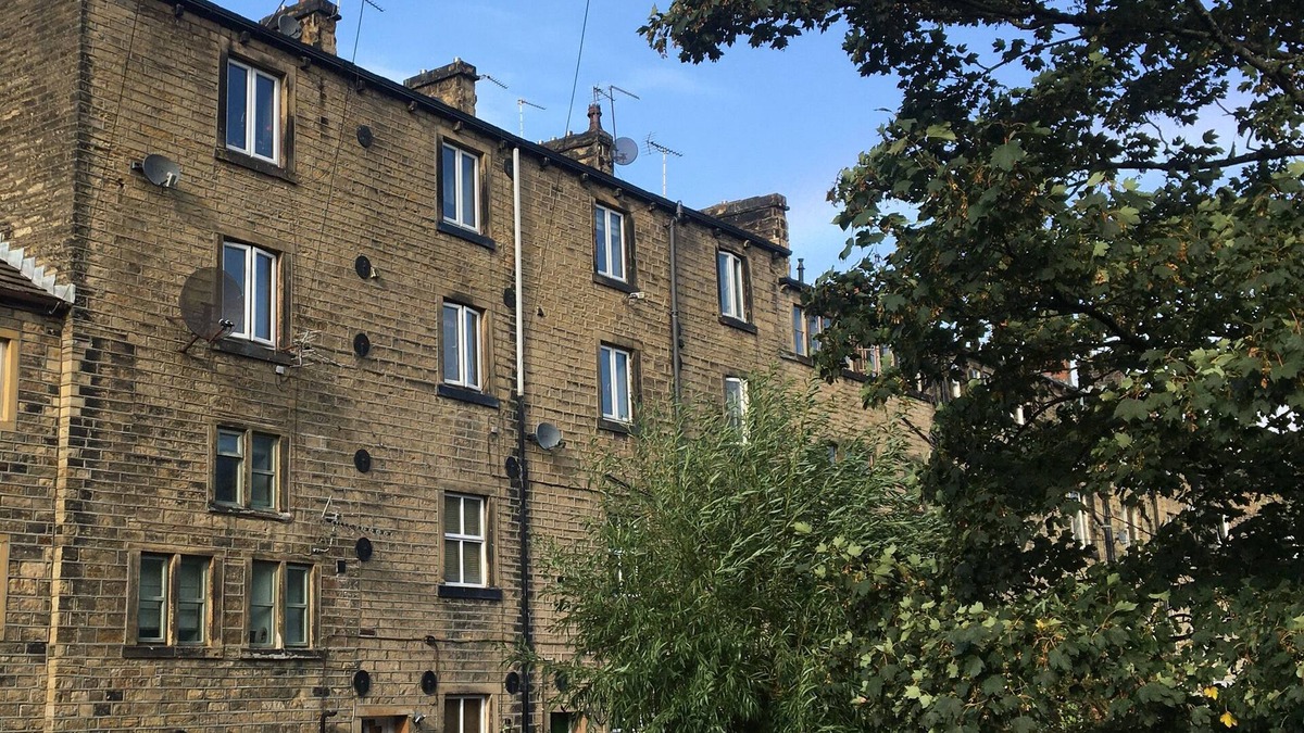 Holmfirth Cottage | UP-TOP COTTAGE, character holiday cottage in Holmfirth