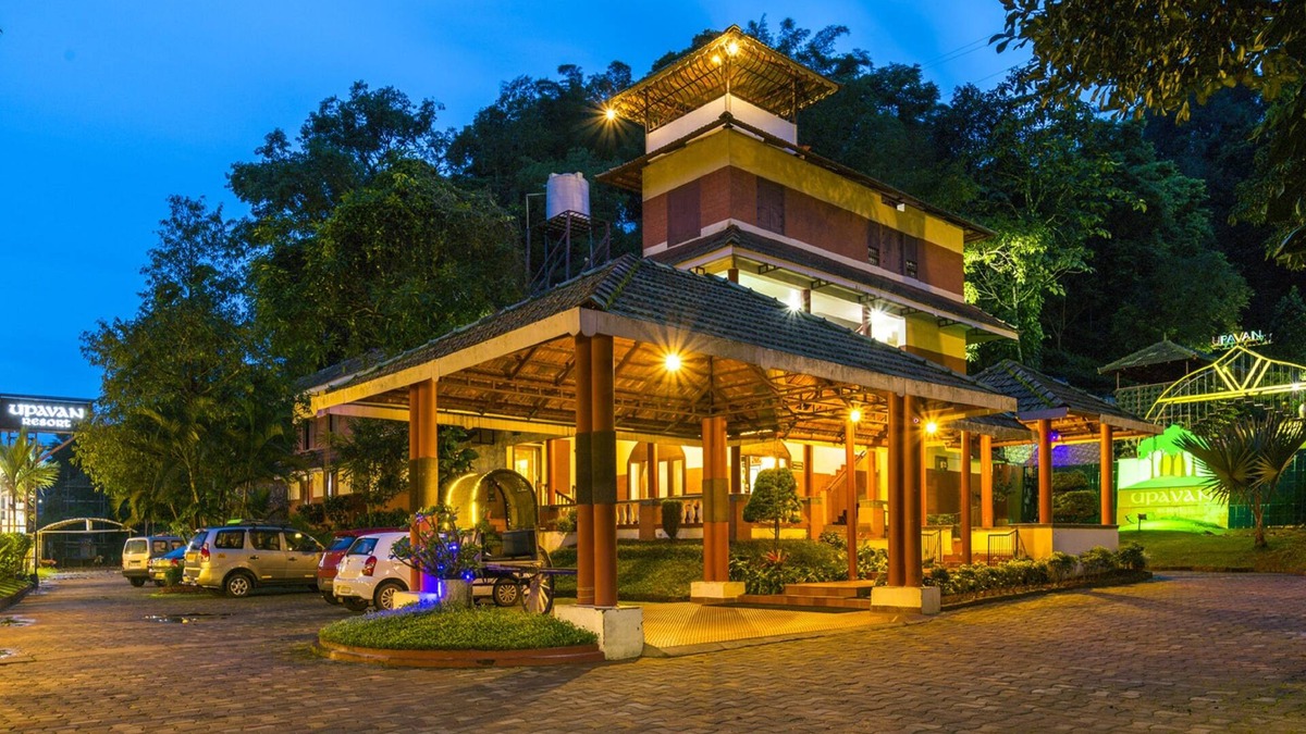 Lakkidi Hotel | Upavan Resort