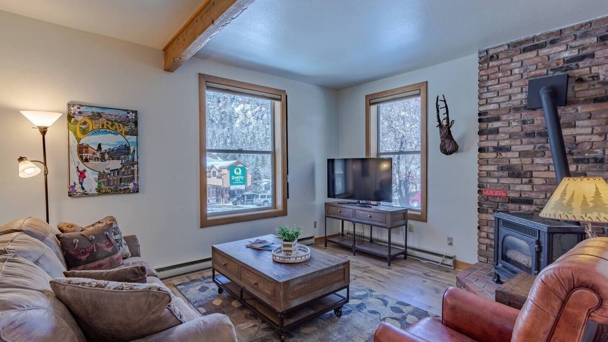 Ouray Condo | "Updated 1 bed 1 bath Downtown Ouray Condo w/AC.”