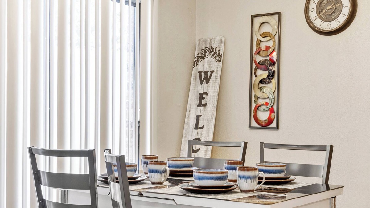 Southwest Carrollton Condo | 🌟Updated 2BED/2BA - small pets ok - FAST WIFI