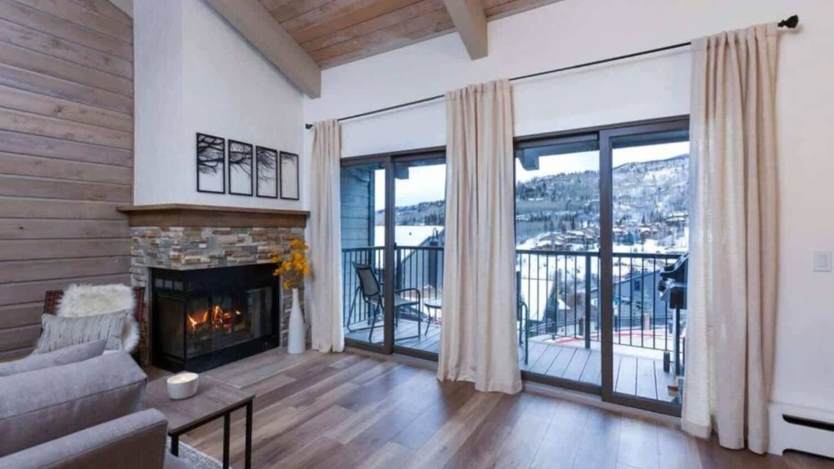 Snowmass Village Condo | Updated 3 BR Condo w/Pool & Hot-tub