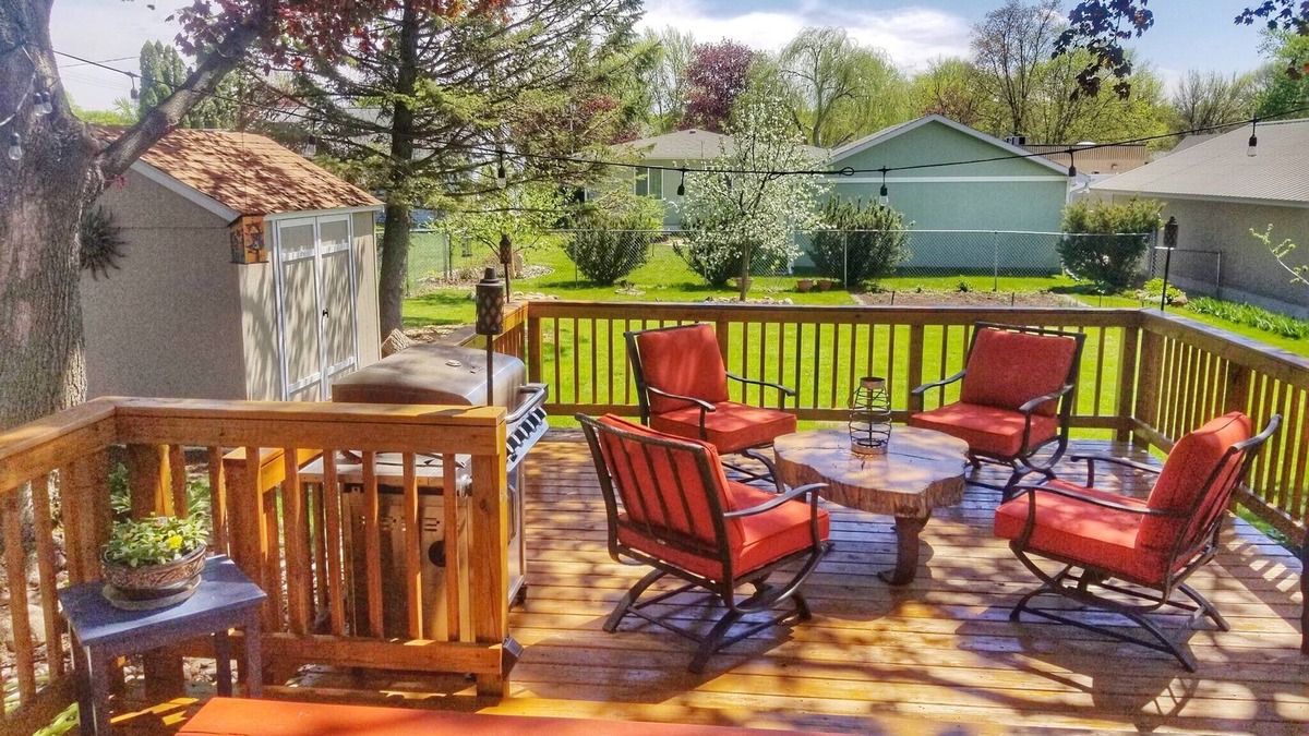 Clear Lake House | Updated Clear Lake Home near Downtown!