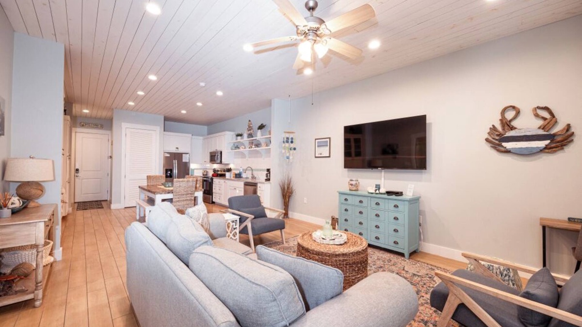 Cinnamon Shore Condo | Updated Designer Condo w/Great Cinnamon Shore Style & Amenities