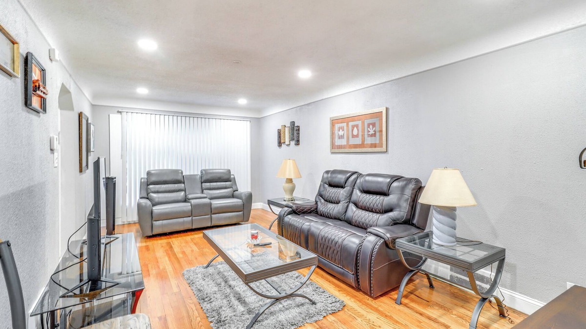 Detroit House | Updated Detroit Vacation Rental ~ 9 Mi to Downtown