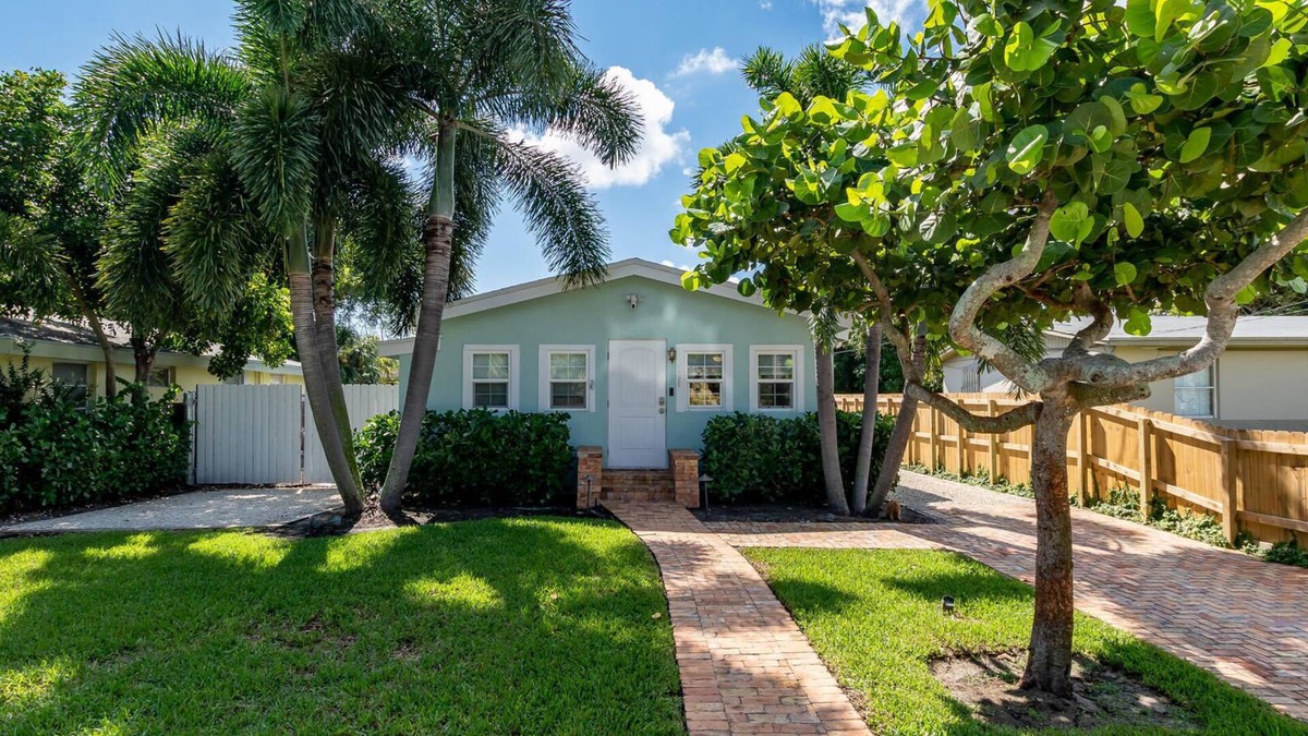 Boca Raton House | Updated East Boca House