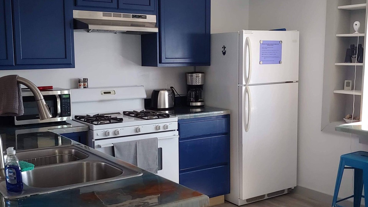 Paradise House | Updated house with amazing views of whitefish Bay