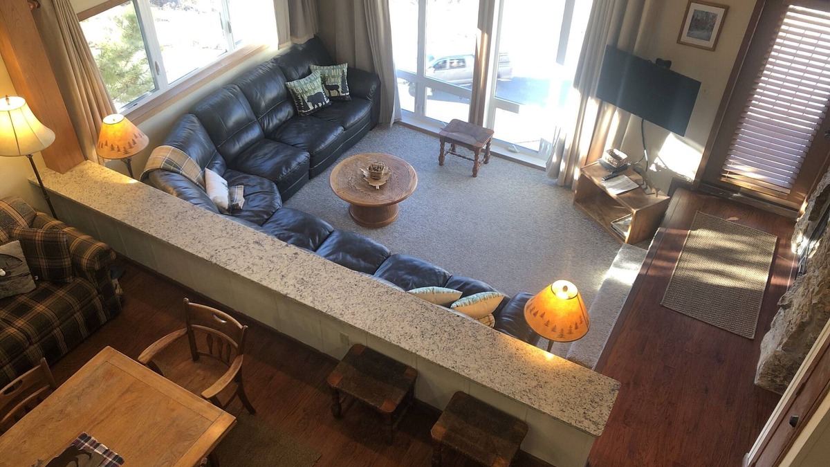 Silvercreek Condo | Updated MOUNTAINSIDE Condo-2bd/3bth-adjacent to slopes and family friendly