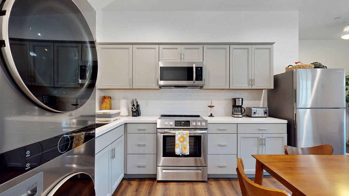 Novato House | Updated Spanish-Style Home w/Private Entrance, Close To Golf, Shopping, & Hiking