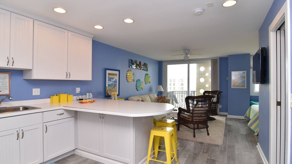Rehoboth Beach Condo | Updated Studio with Great Views!