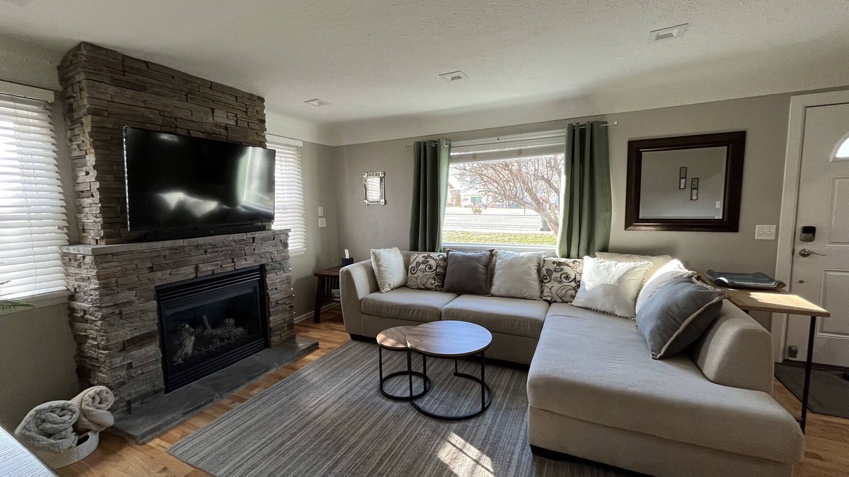 Billings House | Updated Traditional Home Near Lake Elmo