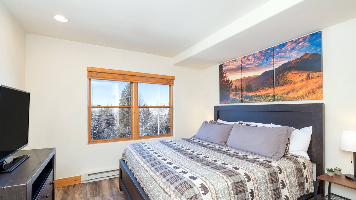 Mountain Village Hotel | Upgraded Private Lock-Off Room With Plenty of Perks!