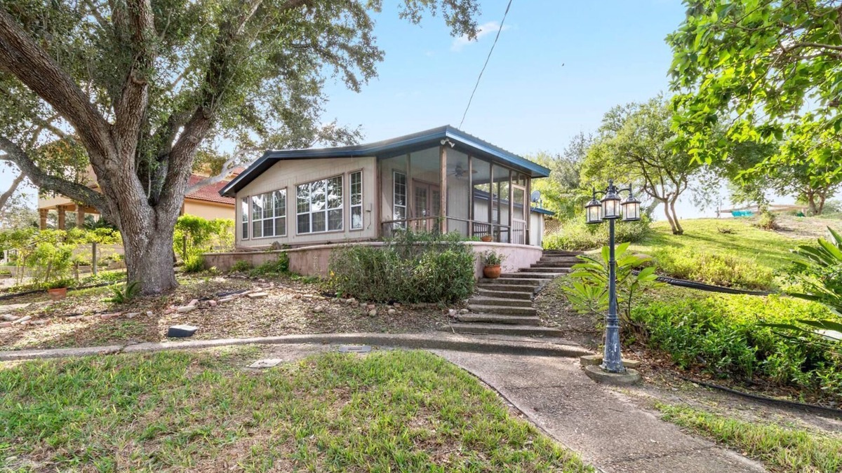 Rio Hondo Cottage | Uphill Cottage at The Arroyo