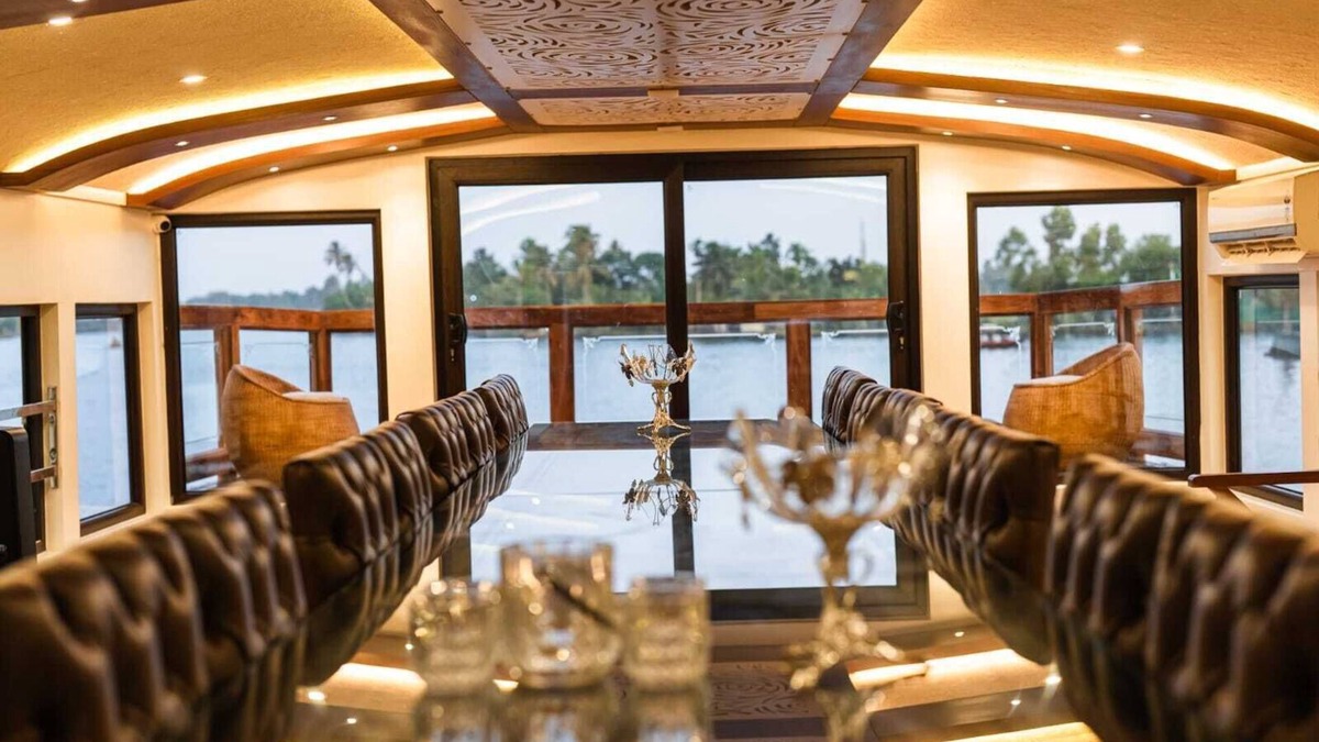 Alappuzha Boat Rental | Upper Deck Houseboat