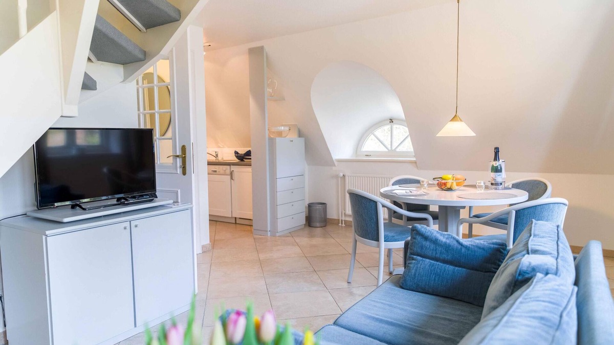 Norddorf Apartment | Upper floor apartment on 2 levels, up to 4 persons, with beach chair in the garden