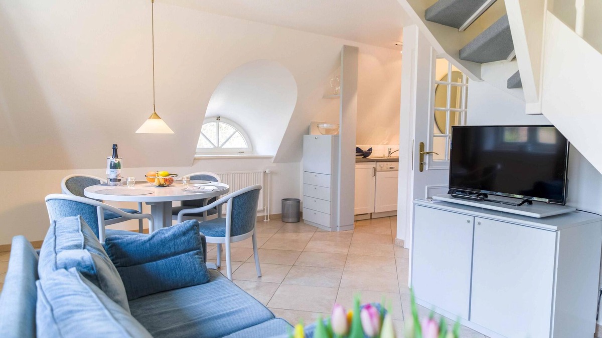 Norddorf Apartment | Upper floor apartment on 2 levels, up to 4 persons, with beach chair in the garden