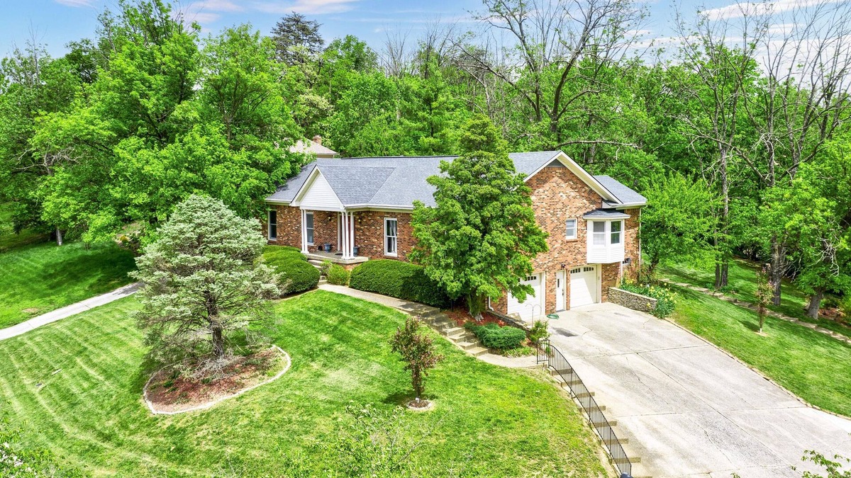 Buechel House | Upper Highland Home with Indoor Pool Near Zoo