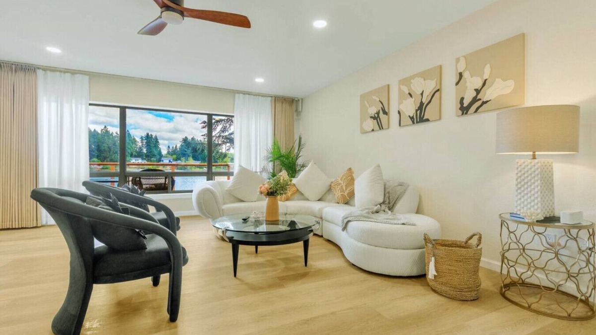 Lakeland South House | Upper Lakefront Escape | 3BR/2BA with Serene Views