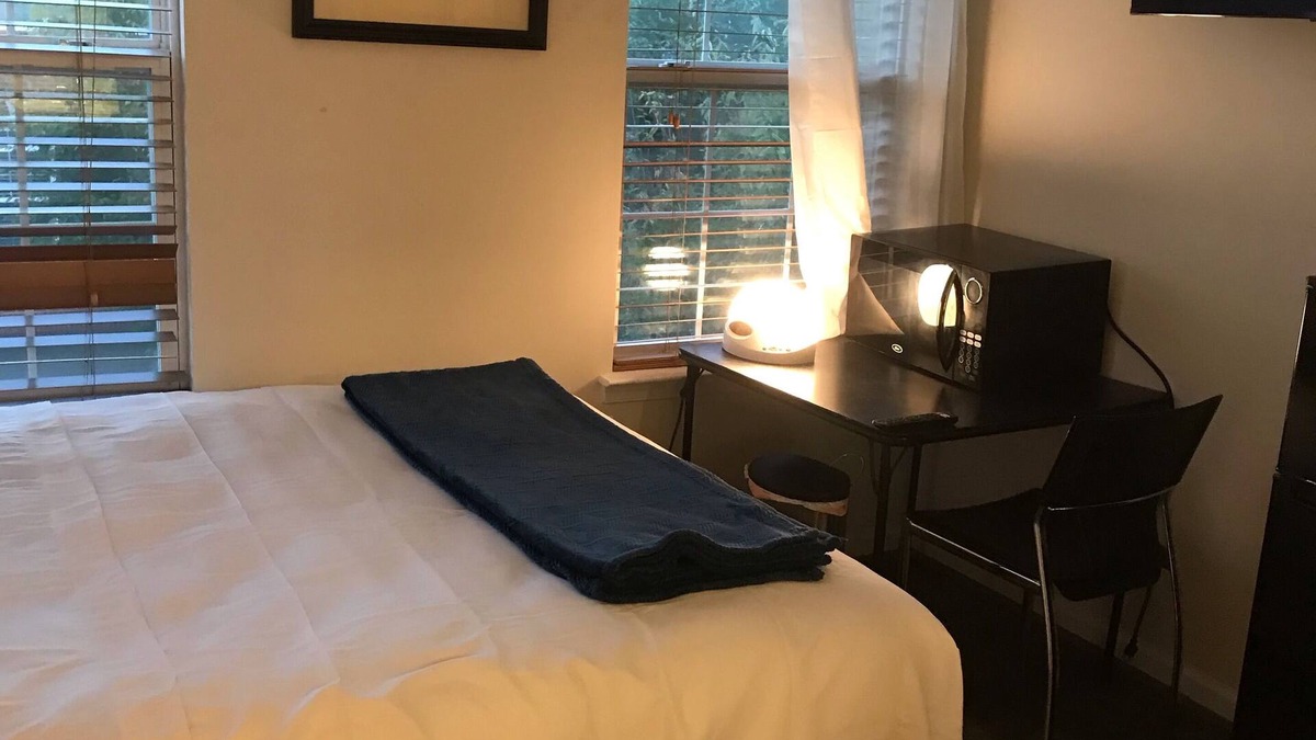 Clarksburg Condo | Upper Level Room in condo with external Private bath