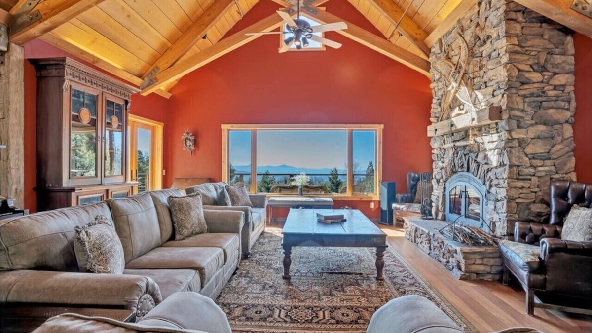 Palomar Mountain Ski Chalet | Upper Meadow Lodge - Groups up to 23 on 17 acres
