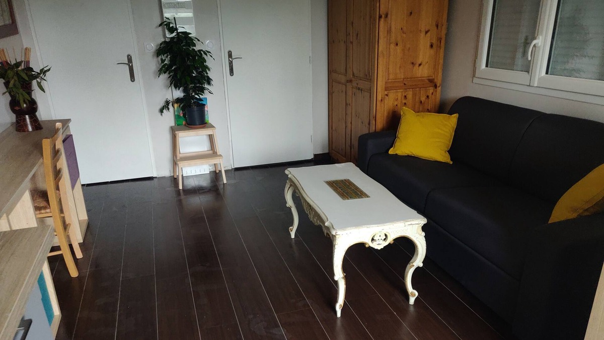 Toulouse South-East Apartment | UPPER RANGUEIL STUDIO WITH TERRACE