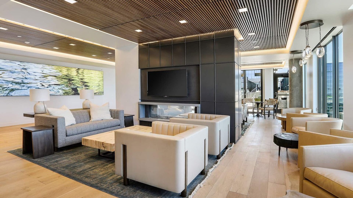 LoDo Condo | Upscale 1 bedroom plus den - Union Station views