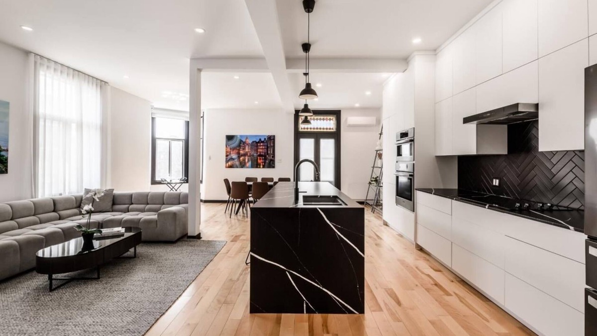 Plateau Mont Royal Apartment | Upscale 3-bedroom in Trendy Plateau Mont-Royal (1,700 sq. ft.)