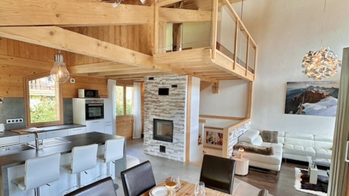 Praz-sur-Arly Ski Chalet | Upscale chalet, mountain view, 3 minutes from Megève