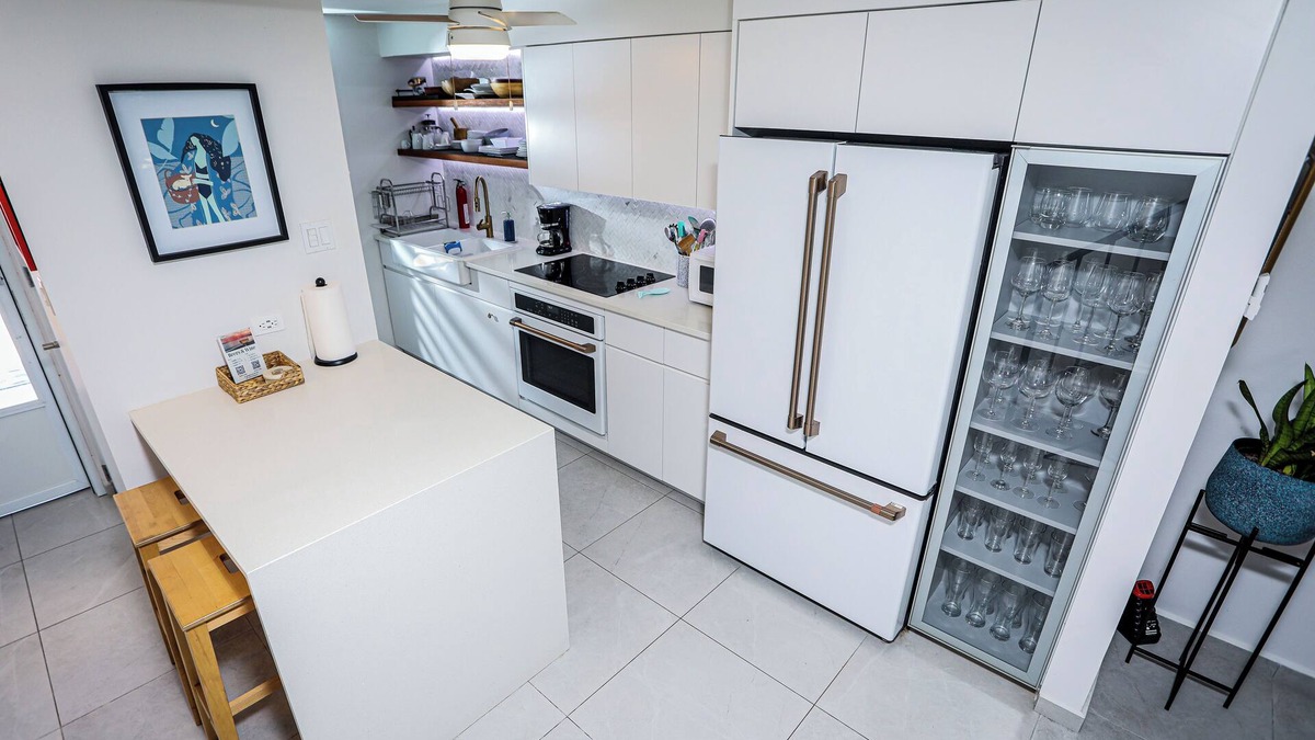 Dorado del Mar Villa | Upscale & Cozy Villa Retreat – 1 minute walk to the Beach in Dorado, PR!