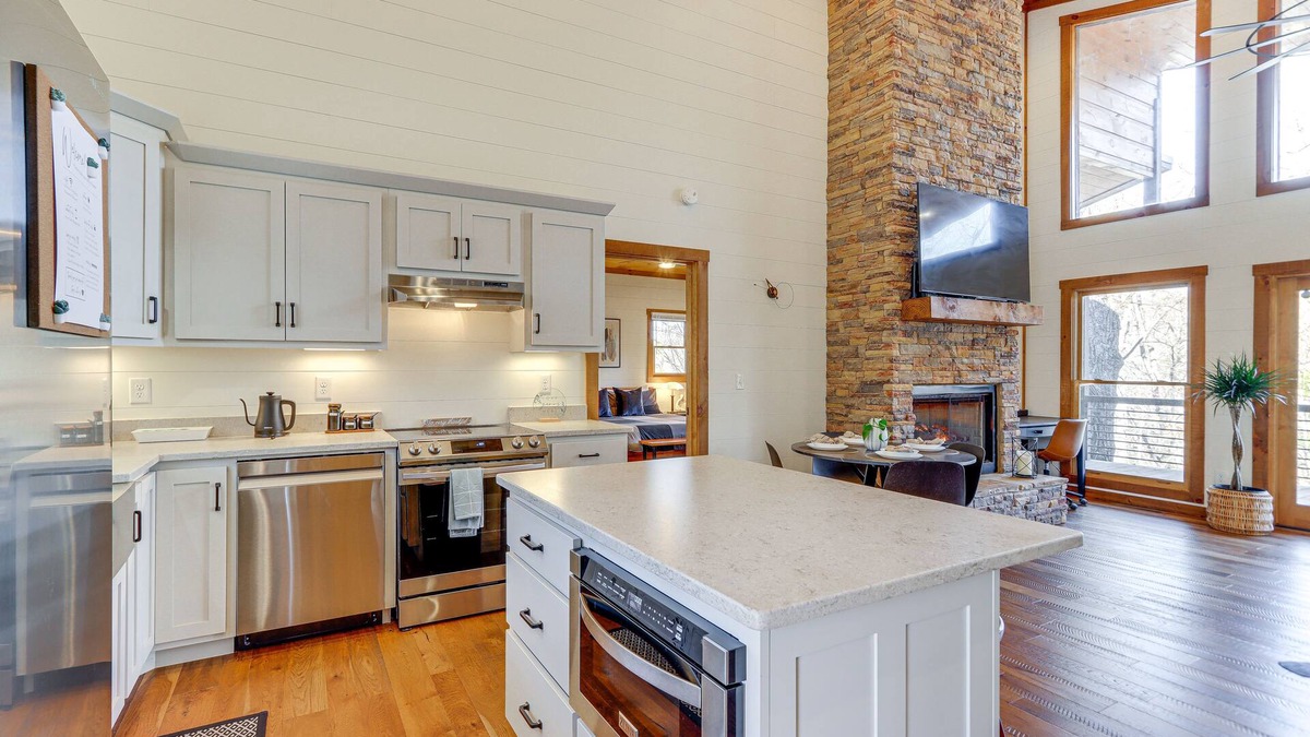 Ellijay Cottage | Upscale Ellijay Cottage w/Private Hot Tub & Grill