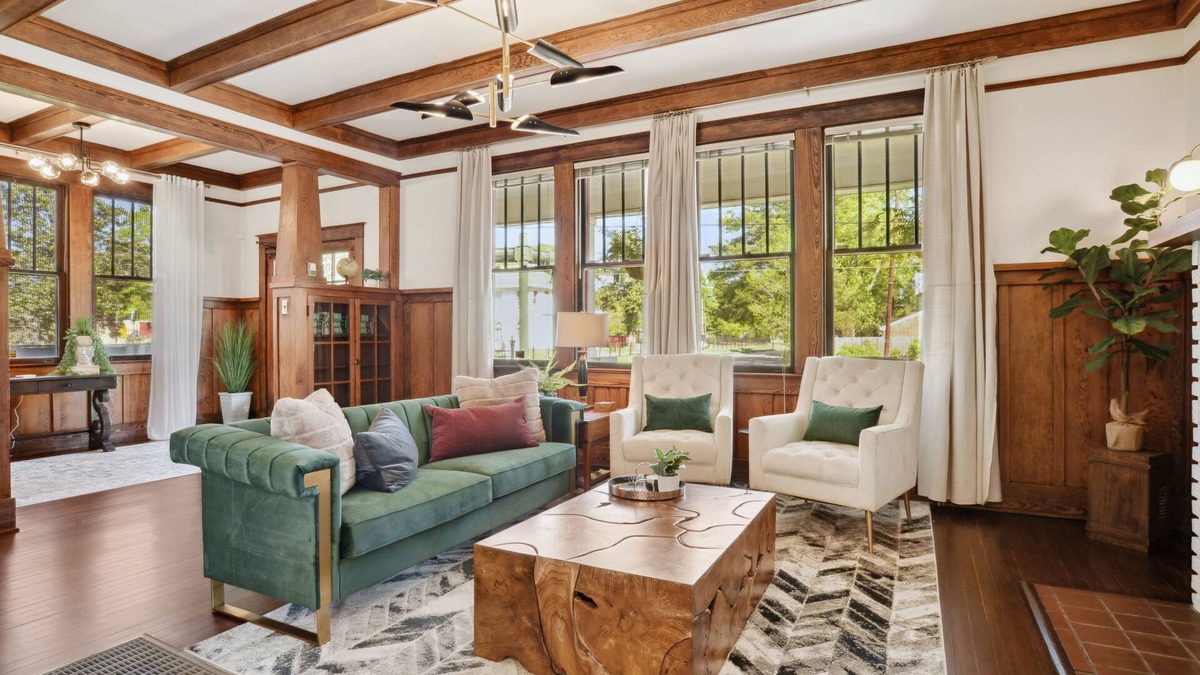 Roseland Terrace Historic District House | Upscale Garden District Stunner Near LSU/Downtown - Sleeps 8