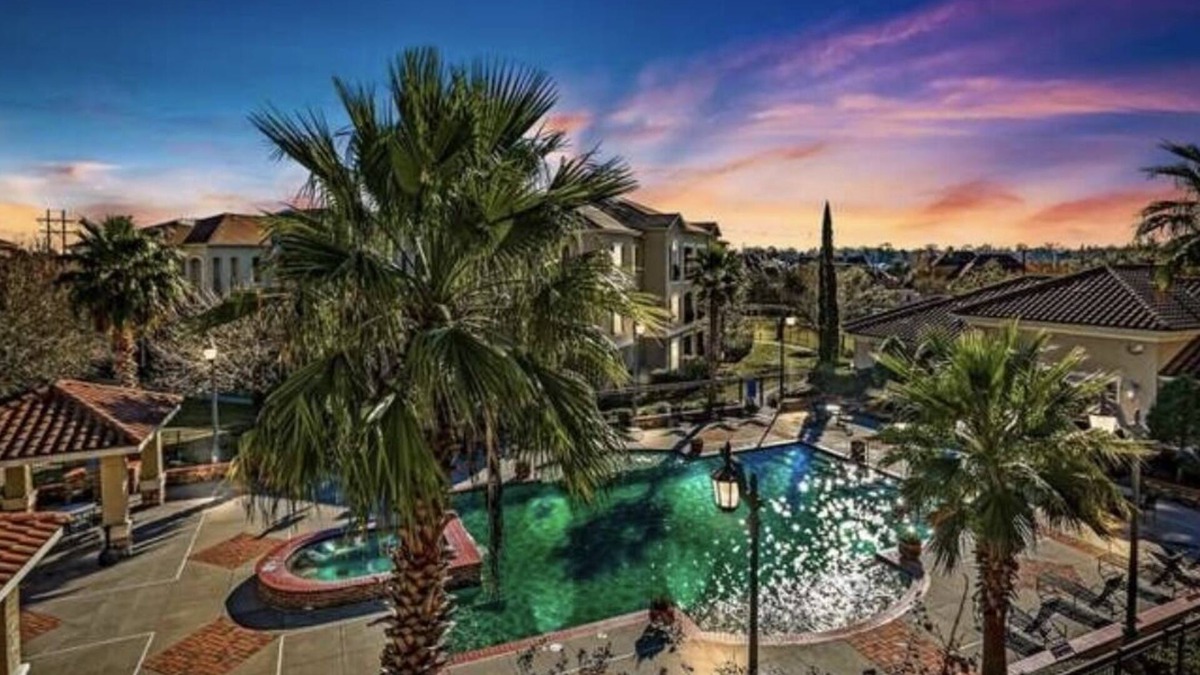 Mid City South Condo | Upscale luxury corporate condo prime location Baton Rouge!